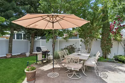 307 Hughes Street, Bellmore, NY 11710 - Photo 22