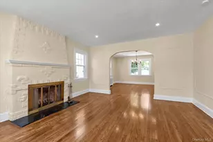 15 Hampton Rd, Lynbrook, NY 11563 - Photo 4
