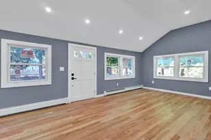 85 Hawthorne St, Selden, NY 11784 - Photo 4