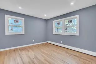 85 Hawthorne St, Selden, NY 11784 - Photo 22