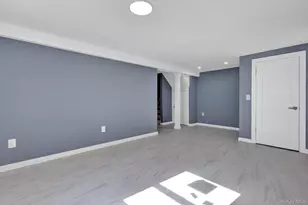 85 Hawthorne St, Selden, NY 11784 - Photo 26