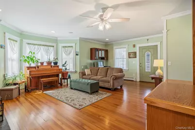 115 Cedar Avenue, Patchogue, NY 11772 - Photo 6