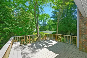 8 Foothill Ln, East Northport, NY 11731 - Photo 34