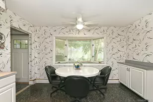 8 Foothill Ln, East Northport, NY 11731 - Photo 10