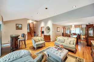 372 Hungry Harbor Rd, Valley Stream, NY 11581 - Photo 4