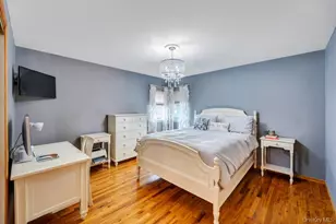 372 Hungry Harbor Rd, Valley Stream, NY 11581 - Photo 12