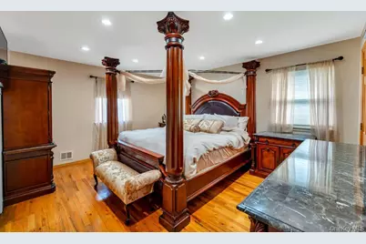 372 Hungry Harbor Road, Valley Stream, NY 11581 - Photo 10