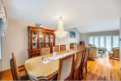 372 Hungry Harbor Road, Valley Stream, NY 11581 - Photo 6