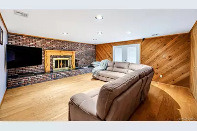 372 Hungry Harbor Road, Valley Stream, NY 11581 - Photo 16