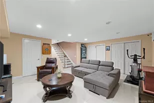 94-52 Magnolia Ct, Ozone Park, NY 11417 - Photo 16