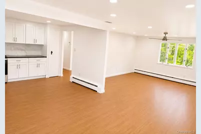 27 Wedgewood Drive, Coram, NY 11727 - Photo 10