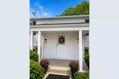 27 Wedgewood Drive, Coram, NY 11727 - Photo 4