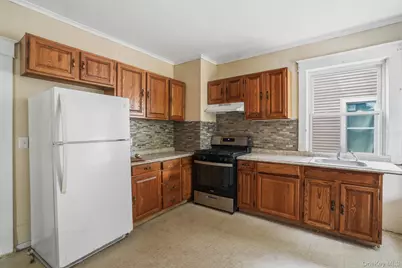 65 N Clinton Street, Poughkeepsie, NY 12601 - Photo 12