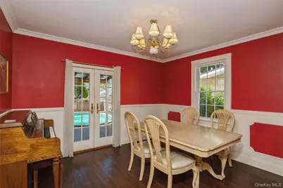 110 Yale Street, Williston Park, NY 11596 - Photo 10