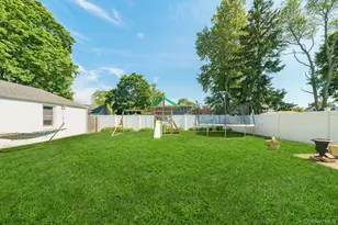 733 14th St, West Babylon, NY 11704 - Photo 36