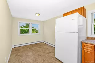 733 14th St, West Babylon, NY 11704 - Photo 20