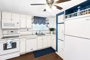 2 Comet Rd, Selden, NY 11784 - Photo 8
