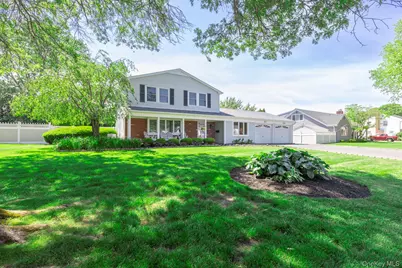 16 Redwood Lane, South Setauket, NY 11720 - Photo 2