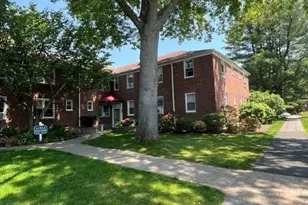 8 Bryant Crescent, White Plains, NY 10605 - Photo 2