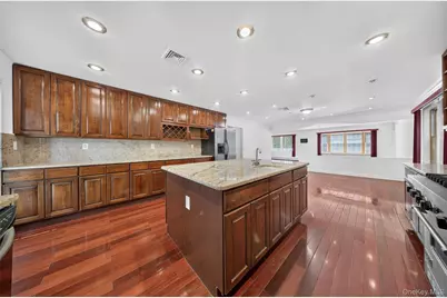 45 Yennicock Avenue, Port Washington, NY 11050 - Photo 16