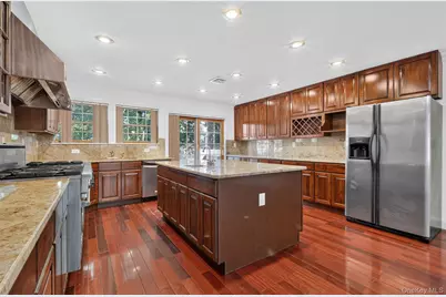45 Yennicock Avenue, Port Washington, NY 11050 - Photo 12