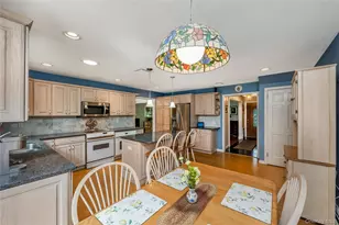 28 Cygnet Dr, Smithtown, NY 11787 - Photo 16