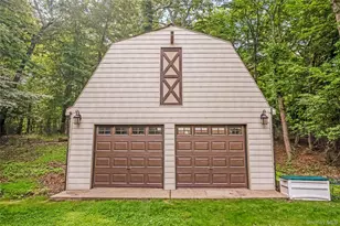 28 Cygnet Dr, Smithtown, NY 11787 - Photo 46