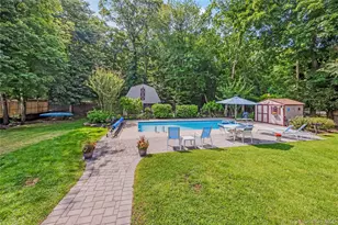 28 Cygnet Dr, Smithtown, NY 11787 - Photo 34