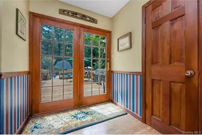28 Cygnet Drive, Smithtown, NY 11787 - Photo 18