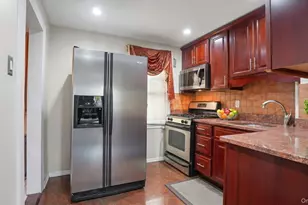 89-56 218th St, Queens Village, NY 11427 - Photo 10