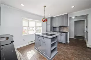 14 Tailor Ln, Levittown, NY 11756 - Photo 4