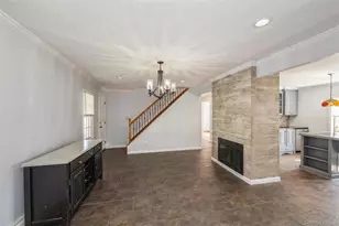 14 Tailor Ln, Levittown, NY 11756 - Photo 2
