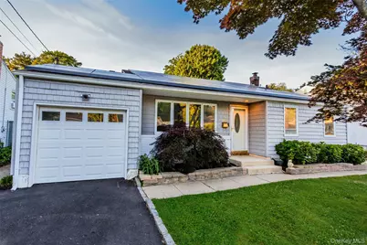21 Via Continental, Huntington Station, NY 11746 - Photo 1