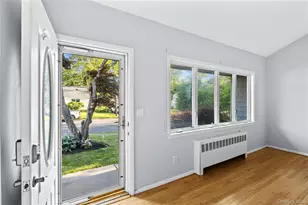 21 Via Continental, Huntington Station, NY 11746 - Photo 2