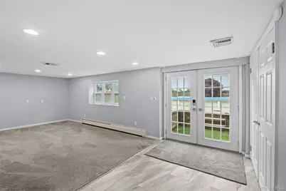 21 Via Continental, Huntington Station, NY 11746 - Photo 22