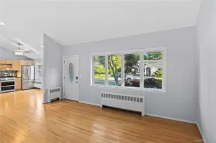 21 Via Continental, Huntington Station, NY 11746 - Photo 6