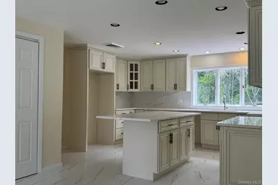 227 Beverly Road, Huntington Station, NY 11746 - Photo 22