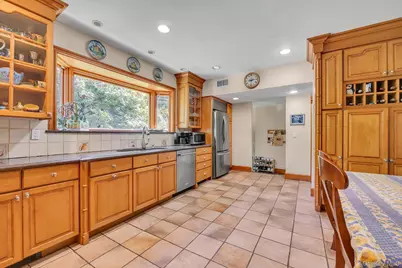 68 Beverly Road, Great Neck, NY 11021 - Photo 12
