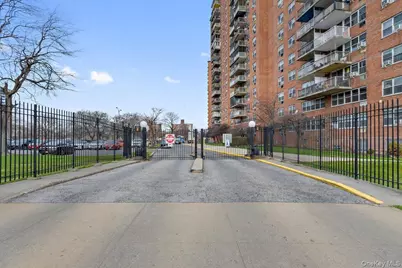 880 Boynton Avenue #13A, Bronx, NY 10473 - Photo 16
