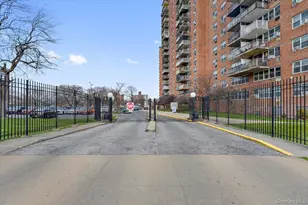 880 Boynton Ave, Bronx, NY 10473 - Photo 16