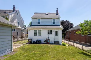 157-19 13th Ave, Whitestone, NY 11357 - Photo 2