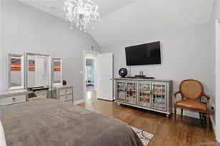 1533 Lowell Ave, New Hyde Park, NY 11040 - Photo 30