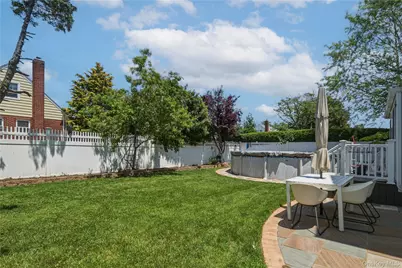 1533 Lowell Avenue, New Hyde Park, NY 11040 - Photo 6