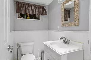 1533 Lowell Ave, New Hyde Park, NY 11040 - Photo 42