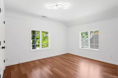 125 Saxon Woods Road, White Plains, NY 10605 - Photo 18