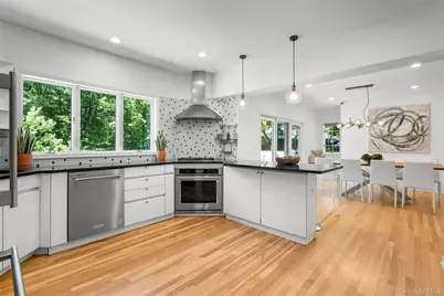 125 Saxon Woods Road, White Plains, NY 10605 - Photo 8