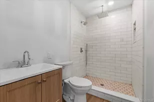 119 Sprucewood Dr, Levittown, NY 11756 - Photo 16