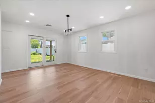 119 Sprucewood Dr, Levittown, NY 11756 - Photo 12