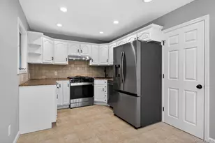 21 Gay Lore Dr, Huntington, NY 11743 - Photo 8