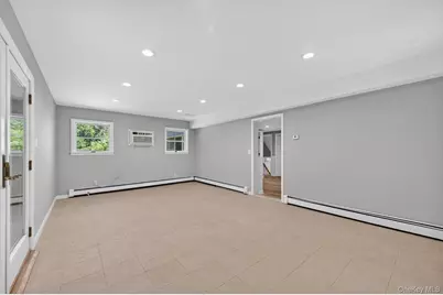21 Gay Lore Drive, Huntington, NY 11743 - Photo 12